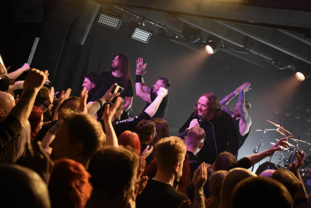 Dark Tranquillity, Moonspell ja Hiraes tekivät upean keikan Undergroundissa